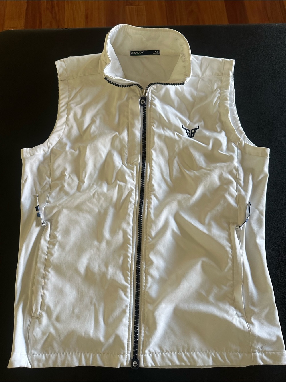 B.Draddy White Quilted Vest - Lightweight Jacket Men’s Medium (read)